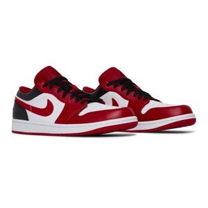 NEW Nike Air Jordan 1 Low Bulls (Sz. 11)